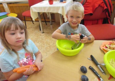 Podzimní hrátky ve školce na téma zahrada, pole, les – Koťata